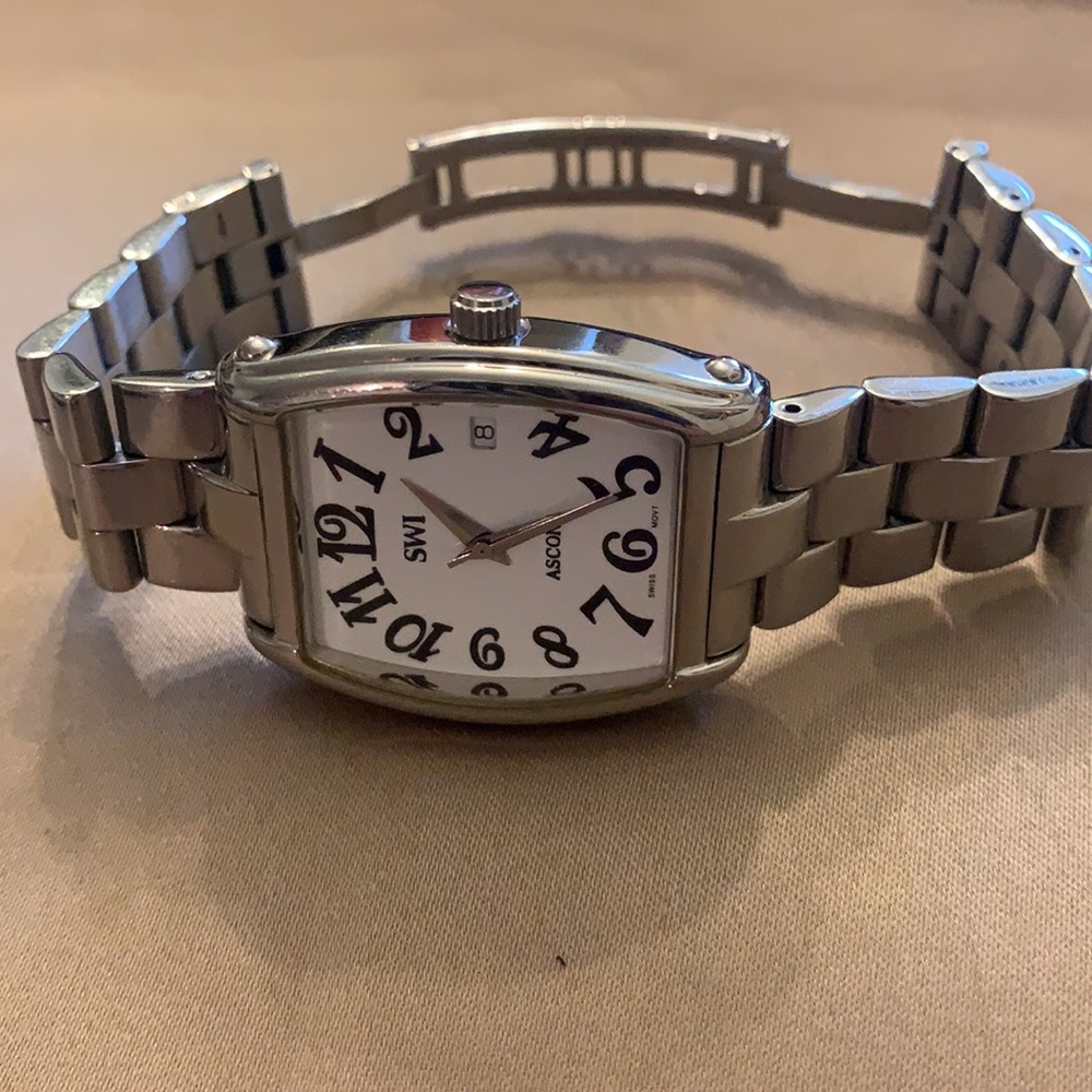 Swi Ladies Watch View 2